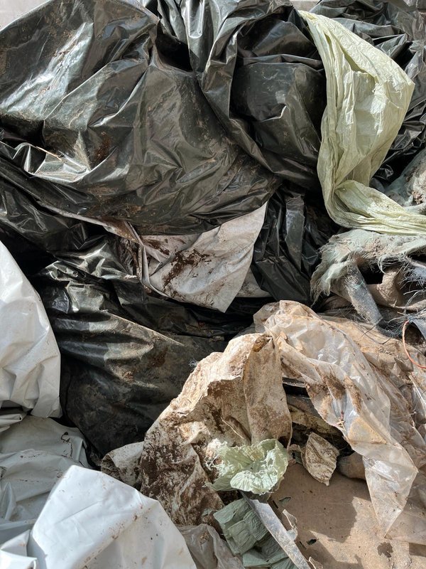 Landbouwfolie aanleveren bij het recyclagepark van Devogelaere Recyclage in Anzegem voor een correcte recyclage.